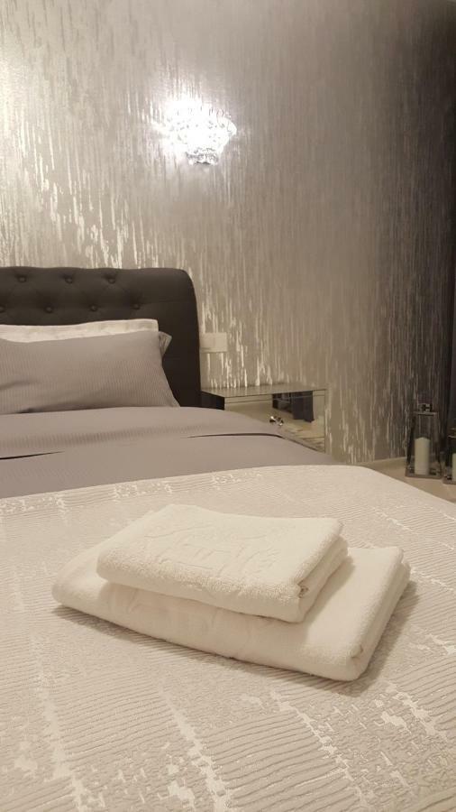 Apartment Alonisos Lux Braşov Extérieur photo