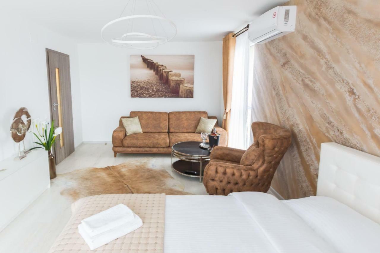 Apartment Alonisos Lux Braşov Extérieur photo