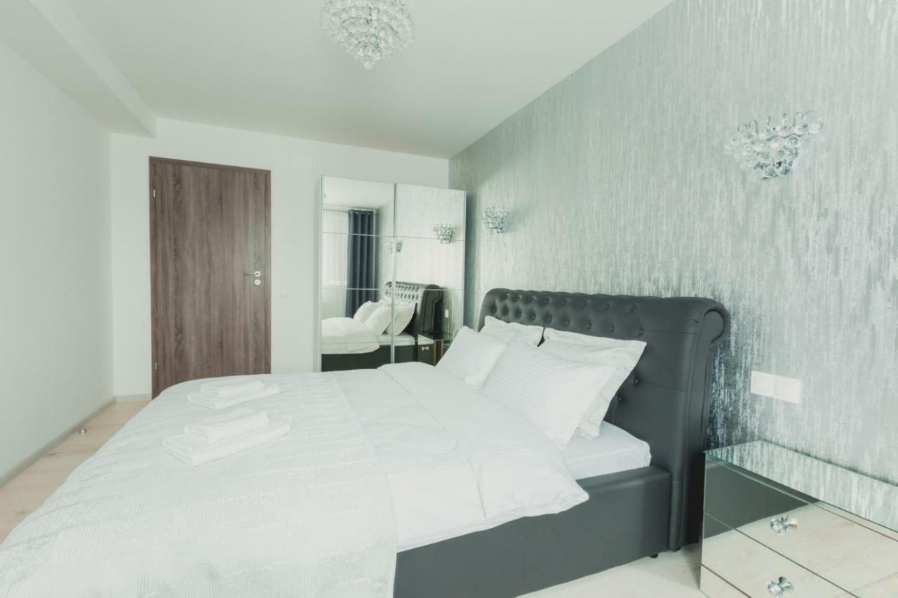 Apartment Alonisos Lux Braşov Extérieur photo