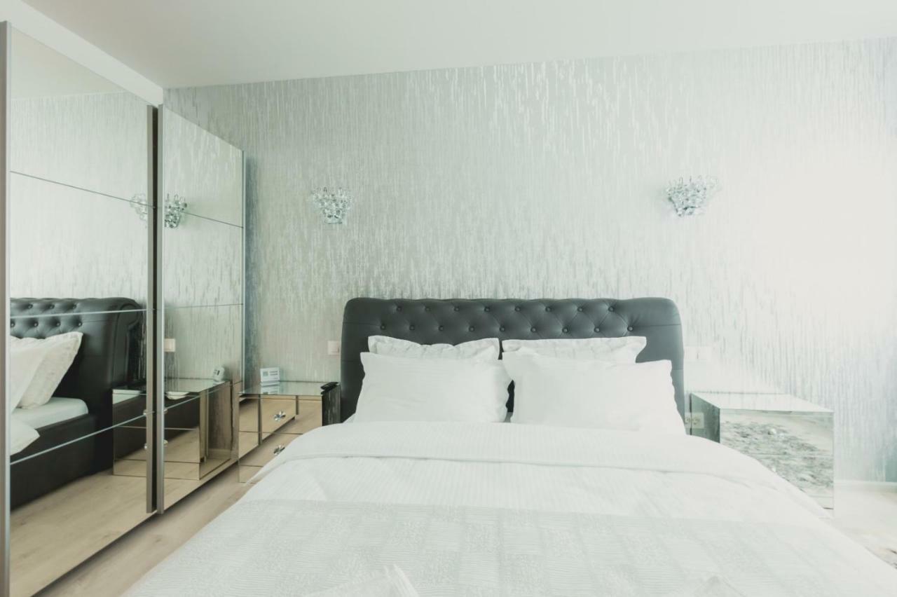 Apartment Alonisos Lux Braşov Extérieur photo